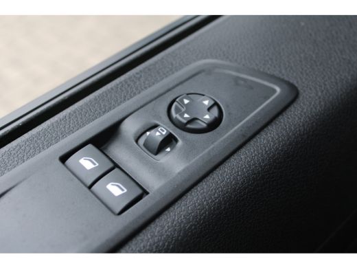 Peugeot e-Expert L3 75 kWh | 8 JAAR GARANTIE | CAMERA | NAVI | BETIMMERING | DRAADLOOS CARPLAY | COMFORT WAND | ActivLease financial lease