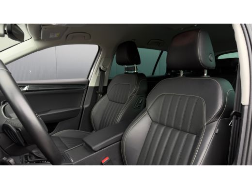 Skoda Superb Combi 1.4 TSI iV 218pk Business Edition Plus | Trekhaak | 360 Camera | Leder | Stoelverwarming & ... ActivLease financial lease