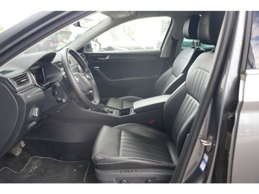 Skoda Superb Combi 1.4 TSI iV 218pk Business Edition Plus | Trekhaak | 360 Camera | Leder | Stoelverwarming & ... ActivLease financial lease