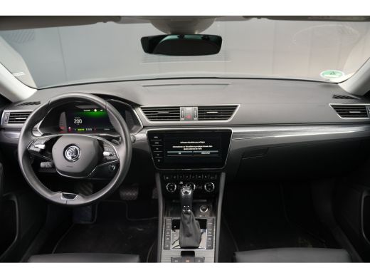 Skoda Superb Combi 1.4 TSI iV 218pk Business Edition Plus | Trekhaak | 360 Camera | Leder | Stoelverwarming & ... ActivLease financial lease