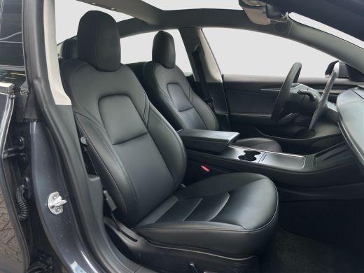 Tesla Model 3 Standard RWD Plus 60 kWh | Autopilot | Trekhaak | Pano | BTW | Org. NL ActivLease financial lease