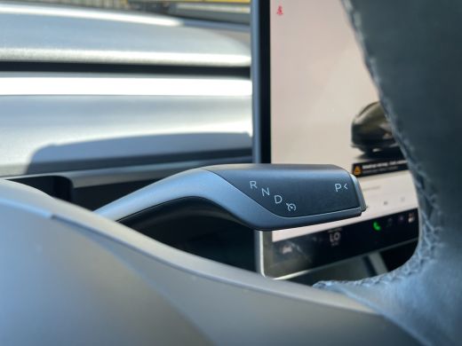 Tesla Model 3 Standard RWD Plus 60 kWh | Autopilot | Trekhaak | Pano | BTW | Org. NL ActivLease financial lease