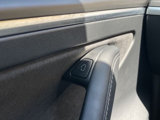 Tesla Model 3 Standard RWD Plus 60 kWh | Autopilot | Trekhaak | Pano | BTW | Org. NL ActivLease financial lease