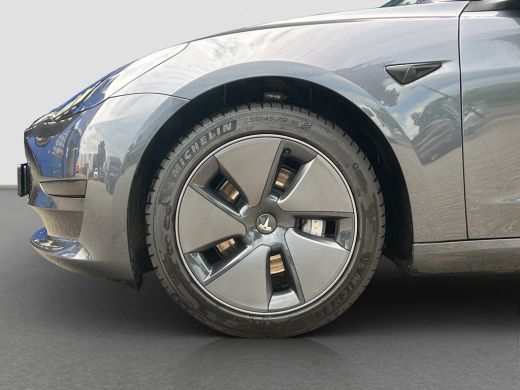 Tesla Model 3 Standard RWD Plus 60 kWh | Autopilot | Trekhaak | Pano | BTW | Org. NL ActivLease financial lease