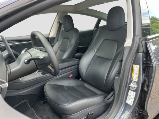 Tesla Model 3 Standard RWD Plus 60 kWh | Autopilot | Trekhaak | Pano | BTW | Org. NL ActivLease financial lease