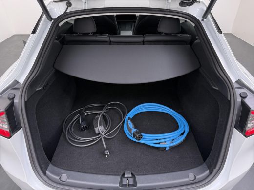 Tesla Model Y Long Range AWD 75 kWh VAN: 42.900,- VOOR: 39.330,- UW WKVOORDEEL: 3.570,- | SOH 92% | AFNEEMBARE ... ActivLease financial lease