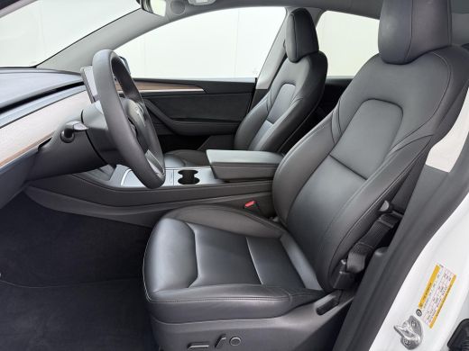 Tesla Model Y Long Range AWD 75 kWh VAN: 42.900,- VOOR: 39.330,- UW WKVOORDEEL: 3.570,- | SOH 92% | AFNEEMBARE ... ActivLease financial lease