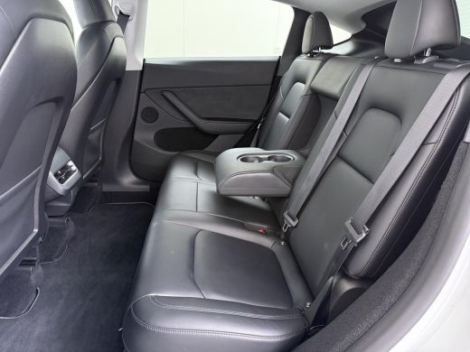 Tesla Model Y Long Range AWD 75 kWh VAN: 42.900,- VOOR: 39.330,- UW WKVOORDEEL: 3.570,- | SOH 92% | AFNEEMBARE ... ActivLease financial lease