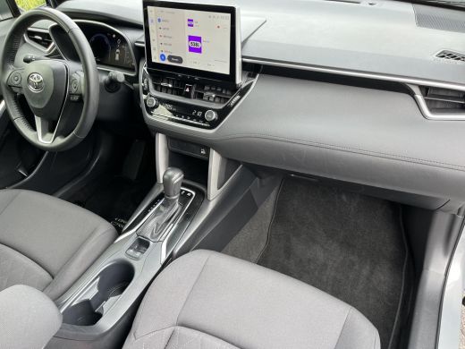 Toyota Corolla Cross Hybrid 140 Dynamic | Navigatie | LED koplampen | Keyless entry | 18 inch LM-velgen | ActivLease financial lease