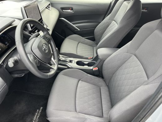 Toyota Corolla Cross Hybrid 140 Dynamic | Navigatie | LED koplampen | Keyless entry | 18 inch LM-velgen | ActivLease financial lease