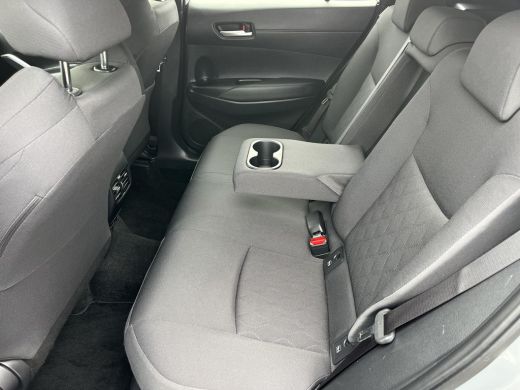 Toyota Corolla Cross Hybrid 140 Dynamic | Navigatie | LED koplampen | Keyless entry | 18 inch LM-velgen | ActivLease financial lease