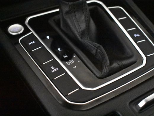 Volkswagen Passat Variant 1.4 TSI PHEV GTE Business 218Pk DSG/AUTO | Elektr.Trekhaak | Camera | Cruise control adap... ActivLease financial lease