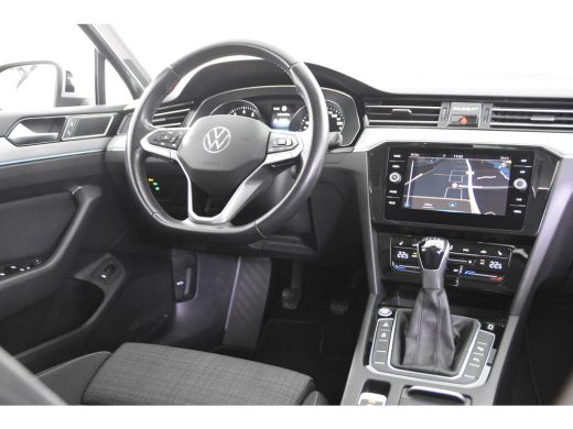 Volkswagen Passat Variant 1.5 TSI *1ste Eigenaar*Panoramadak*Trekhaak*Navigatie* ActivLease financial lease