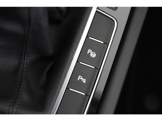 Volkswagen Passat Variant 1.5 TSI *1ste Eigenaar*Panoramadak*Trekhaak*Navigatie* ActivLease financial lease