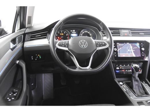 Volkswagen Passat Variant 1.5 TSI *1ste Eigenaar*Panoramadak*Trekhaak*Navigatie* ActivLease financial lease