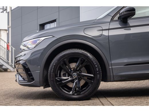 Volkswagen Tiguan 1.4 TSI eHybrid R-Line Business+ | Pano | 360 camera | Black-style | Cruise adaptief | Dodehoek d... ActivLease financial lease