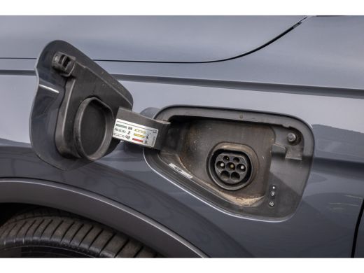 Volkswagen Tiguan 1.4 TSI eHybrid R-Line Business+ | Pano | 360 camera | Black-style | Cruise adaptief | Dodehoek d... ActivLease financial lease