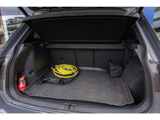 Volkswagen Tiguan 1.4 TSI eHybrid R-Line Business+ | Pano | 360 camera | Black-style | Cruise adaptief | Dodehoek d... ActivLease financial lease