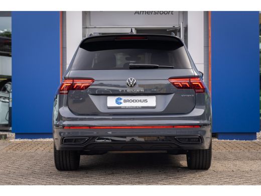 Volkswagen Tiguan 1.4 TSI eHybrid R-Line Business+ | Pano | 360 camera | Black-style | Cruise adaptief | Dodehoek d... ActivLease financial lease