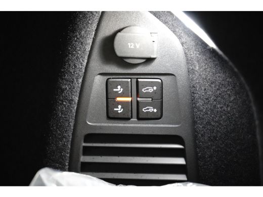 Volkswagen Touareg 3.0 TSI eHybrid 462 pk 4 Motion R | Trekhaak wegklapbaar | Luchtvering | Elektrische geheugen sto... ActivLease financial lease