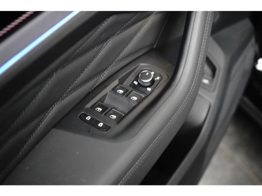 Volkswagen Touareg 3.0 TSI eHybrid 462 pk 4 Motion R | Trekhaak wegklapbaar | Luchtvering | Elektrische geheugen sto... ActivLease financial lease
