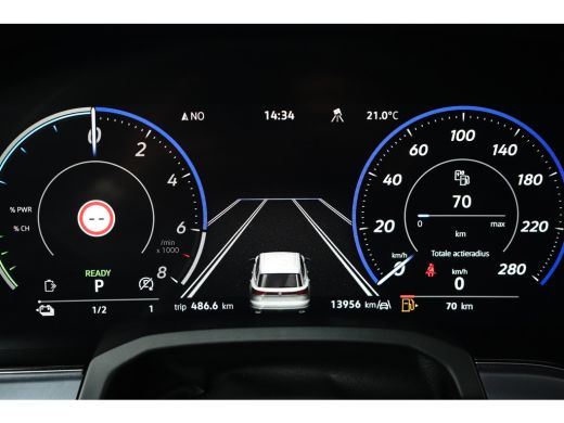 Volkswagen Touareg 3.0 TSI eHybrid 462 pk 4 Motion R | Trekhaak wegklapbaar | Luchtvering | Elektrische geheugen sto... ActivLease financial lease