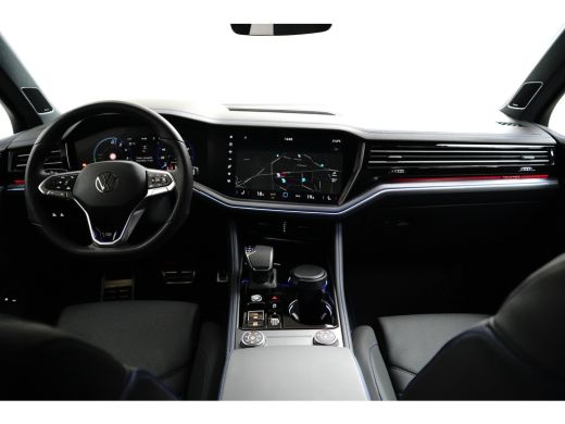 Volkswagen Touareg 3.0 TSI eHybrid 462 pk 4 Motion R | Trekhaak wegklapbaar | Luchtvering | Elektrische geheugen sto... ActivLease financial lease