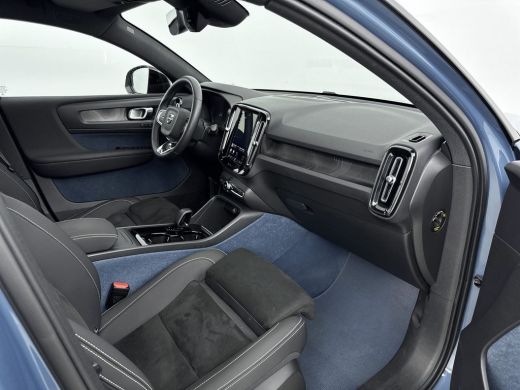 Volvo  C40 Recharge Twin Intro Edition 78 kWh | PDC V+A en 360 Camera | Elektrische achterklep | AWD | Panor... ActivLease financial lease