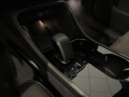 Volvo  EC40 Single Motor Ext. Range Plus Bl. Ed. Europa 82 kWh | Achterbank verwarmd | Apple Carplay/Android ... ActivLease financial lease