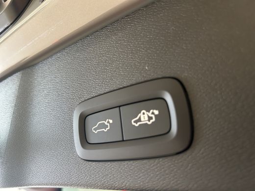 Volvo  EC40 Single Motor Ext. Range Plus Bl. Ed. Europa 82 kWh | Achterbank verwarmd | Apple Carplay/Android ... ActivLease financial lease