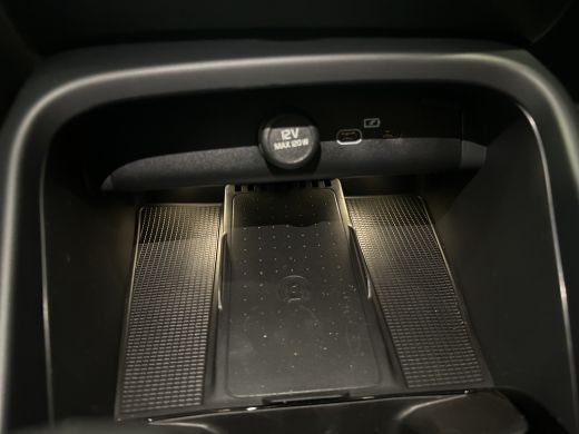 Volvo  EC40 Single Motor Ext. Range Plus Bl. Ed. Europa 82 kWh | Achterbank verwarmd | Apple Carplay/Android ... ActivLease financial lease