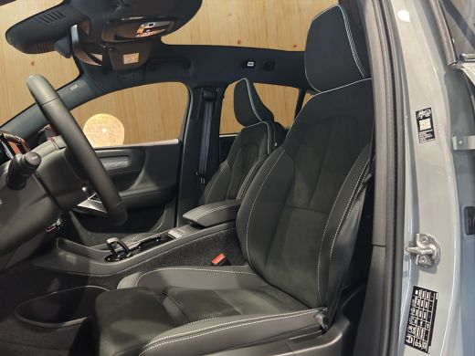 Volvo  EC40 Single Motor Ext. Range Plus Bl. Ed. Europa 82 kWh | Achterbank verwarmd | Apple Carplay/Android ... ActivLease financial lease