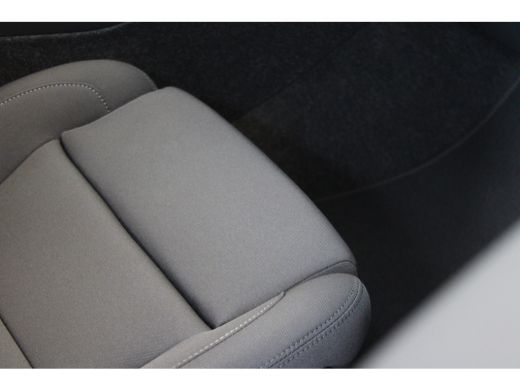 Volvo  EC40 Single Plus Europa Black Edition 70kWh Power Seats | Climate Pack | 20" | Elektr. achterklep ActivLease financial lease
