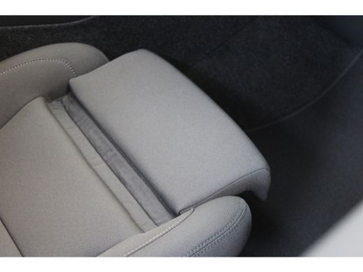 Volvo  EC40 Single Plus Europa Black Edition 70kWh Power Seats | Climate Pack | 20" | Elektr. achterklep ActivLease financial lease