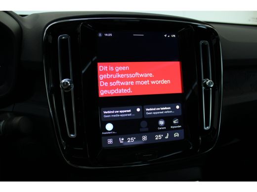 Volvo  EC40 Single Plus Europa Black Edition 70kWh Power Seats | Climate Pack | 20" | Elektr. achterklep ActivLease financial lease