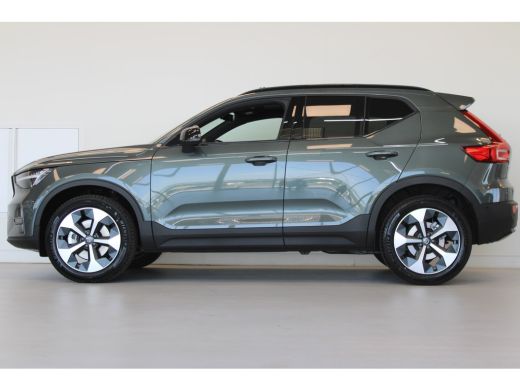 Volvo  XC40 B4 197PK Plus Dark | Trekhaak | 360&deg; | Panoramadak | Getint Glas | HK Audio ActivLease financial lease
