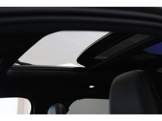 Volvo  XC40 B4 197PK Plus Dark | Trekhaak | 360&deg; | Panoramadak | Getint Glas | HK Audio ActivLease financial lease