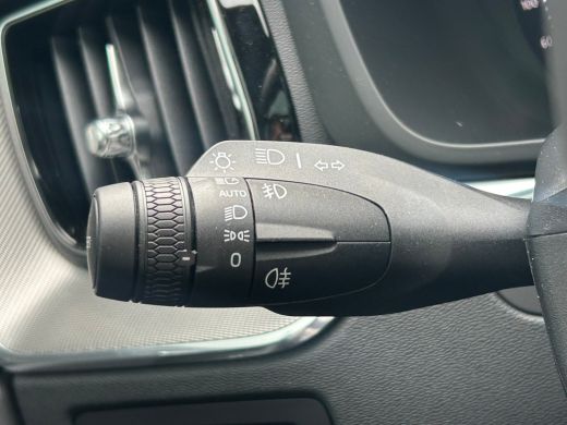 Volvo  XC60 2.0 T6 Plug-in hybrid AWD Plus Black Edition | Stoelventilatie | Trekhaak | HU-Display | 360 came... ActivLease financial lease
