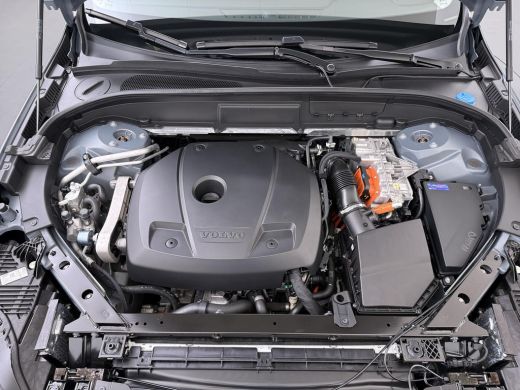 Volvo  XC60 2.0 T6 Plug-in hybrid AWD R-Design BOMVOL!! | 22K KM!! | STOEL+ACHTERBANK+ STUURVERWARMING | PANO... ActivLease financial lease