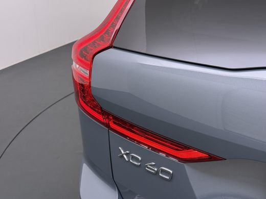 Volvo  XC60 2.0 T6 Plug-in hybrid AWD R-Design BOMVOL!! | 22K KM!! | STOEL+ACHTERBANK+ STUURVERWARMING | PANO... ActivLease financial lease