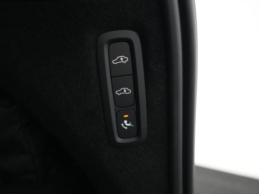Volvo  XC90 2.0 T8 Plug-in hybrid AWD Ultra Dark Exec. Ed. | 2 stoelen op derde rij | Apple Carplay/Android A... ActivLease financial lease