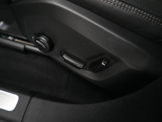 Volvo  XC90 2.0 T8 Plug-in hybrid AWD Ultra Dark Exec. Ed. | 2 stoelen op derde rij | Apple Carplay/Android A... ActivLease financial lease