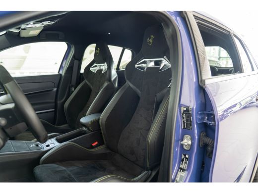 Abarth 600e Scorpionissima 54 kWh | 8 Jaar Garantie | Design Pack | Tech Pack | Winter Pack | Gaming Pack | 2... ActivLease financial lease