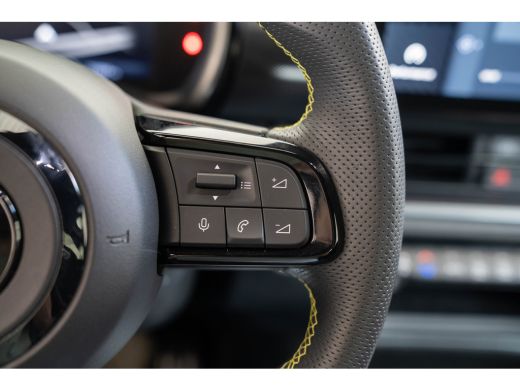 Abarth 600e Scorpionissima 54 kWh | 8 Jaar Garantie | Design Pack | Tech Pack | Winter Pack | Gaming Pack | 2... ActivLease financial lease