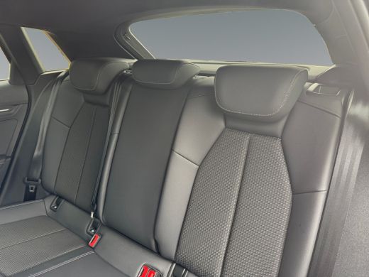 Audi A3 Sportback 35 150pk TFSI S edition Optiekpakket zwart |  Cruise Control | Smartphone-interface ActivLease financial lease