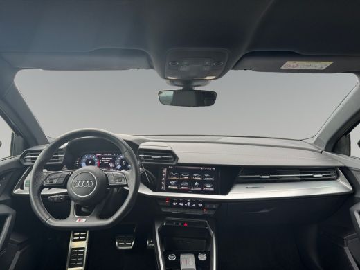 Audi A3 Sportback 35 150pk TFSI S edition Optiekpakket zwart |  Cruise Control | Smartphone-interface ActivLease financial lease