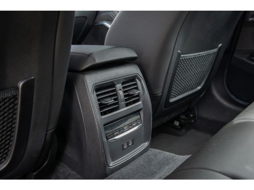 BMW 3 Serie Touring 330e Business Edition Plus | M-pakket | Cruise adaptief | Laser LED | Stoel+stuur verwarm... ActivLease financial lease
