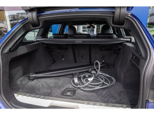 BMW 3 Serie Touring 330e Business Edition Plus | M-pakket | Cruise adaptief | Laser LED | Stoel+stuur verwarm... ActivLease financial lease