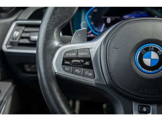 BMW 3 Serie Touring 330e Business Edition Plus | M-pakket | Cruise adaptief | Laser LED | Stoel+stuur verwarm... ActivLease financial lease