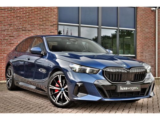 BMW 5 Serie 550e xDrive M-Sport Pro B&W Trekh Prof-onderstel 20inch ActivLease financial lease